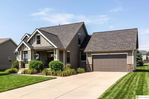 18628 Emiline Street, Omaha, NE 68136