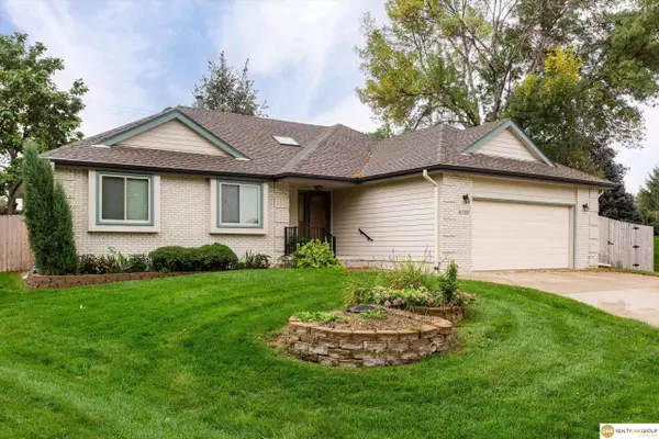 9103 Polk Circle, Omaha, NE 68127