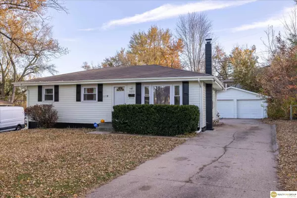 9211 Fowler Circle, Omaha, NE 68134