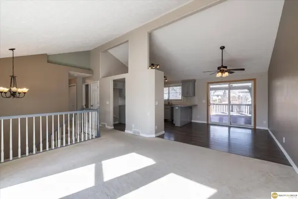 15526 Newell Street, Omaha, NE 68138