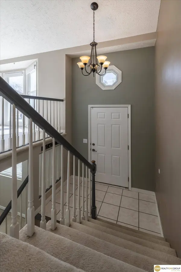 15526 Newell Street, Omaha, NE 68138