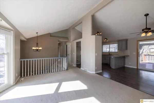 15526 Newell Street, Omaha, NE 68138