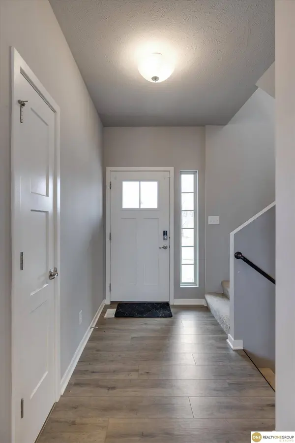 1928 Canyon Street, Bellevue, NE 68123