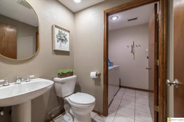 747 N 155 Avenue, Omaha, NE 68154