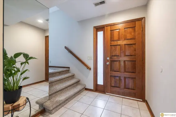 747 N 155 Avenue, Omaha, NE 68154