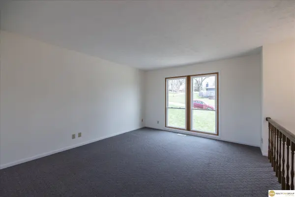 5614 N 80 Street, Omaha, NE 68134