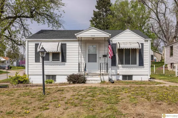 7928 Park DR, Ralston, NE 68127