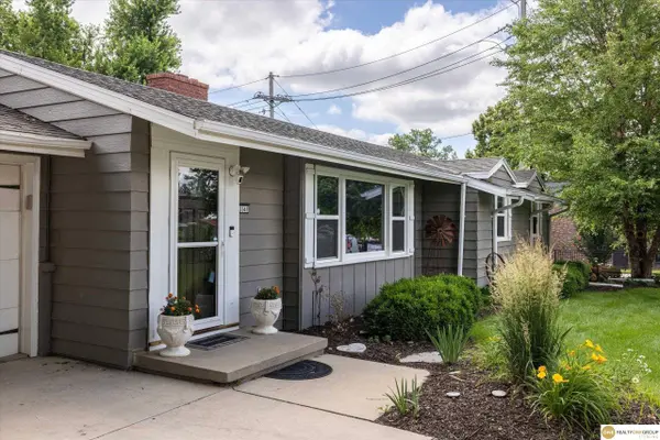 3341 S 120 ST, Omaha, NE 68144