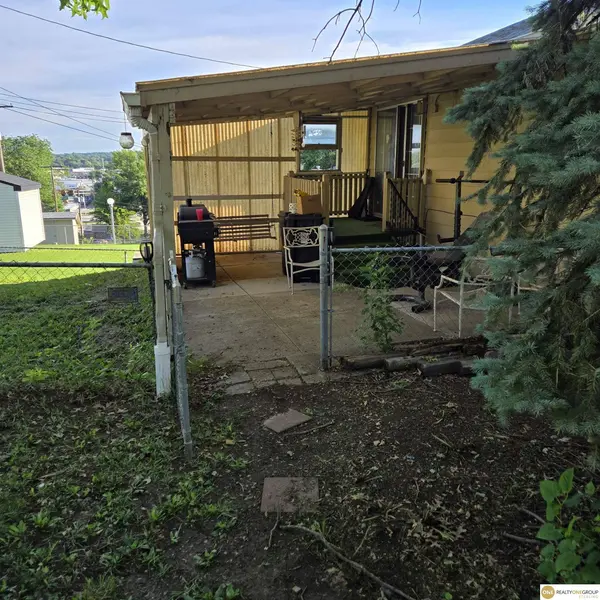 7804 Seymour ST, Ralston, NE 68127