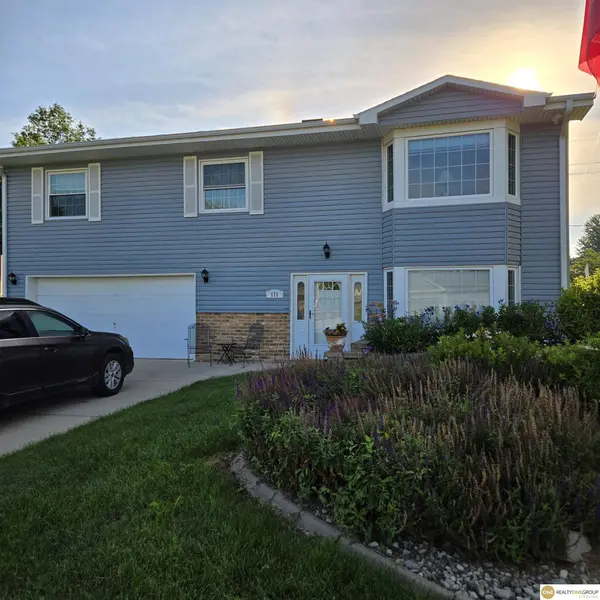 111 Summerset CIR, Papillion, NE 68133