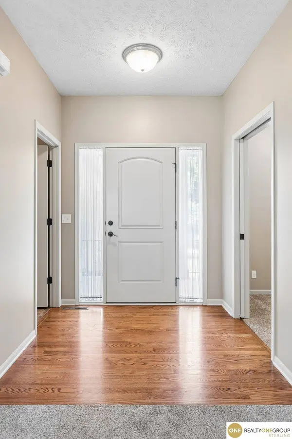 16519 Dora Hamann PKWY, Omaha, NE 68116