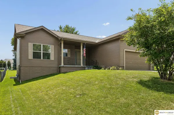 16519 Dora Hamann PKWY, Omaha, NE 68116