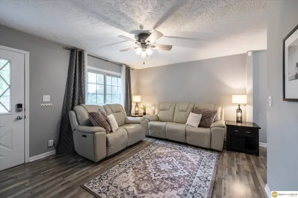 7709 S 42 ST, Bellevue, NE 68147