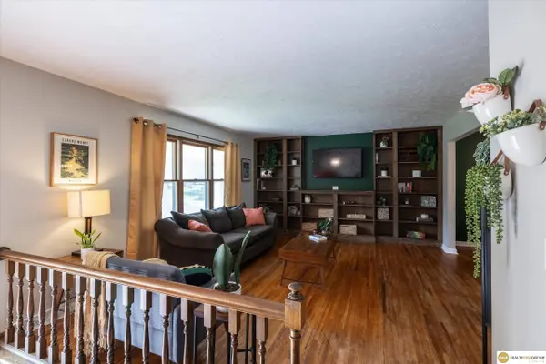 13358 Trendwood DR, Omaha, NE 68144