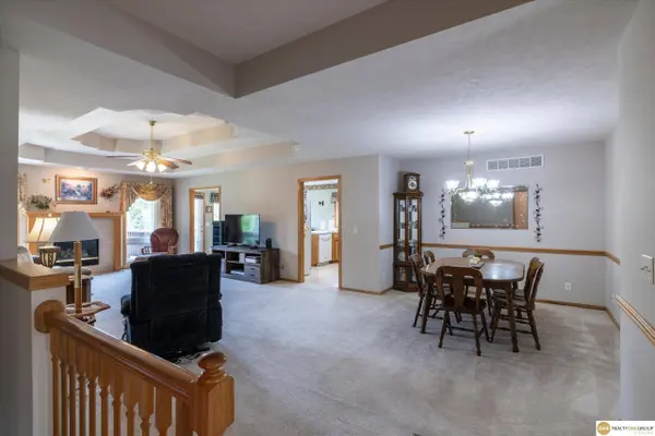 13502 Camden AVE, Omaha, NE 68164
