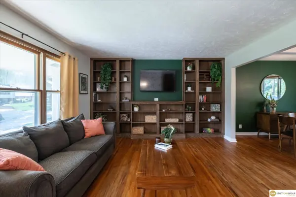 13358 Trendwood DR, Omaha, NE 68144