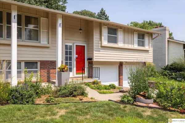 13358 Trendwood DR, Omaha, NE 68144