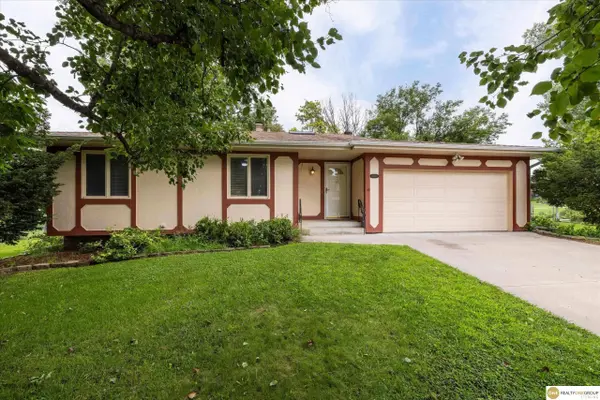 10636 Spaulding CIR, Omaha, NE 68134