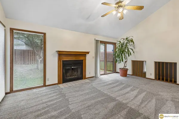 7617 N 80 ST, Omaha, NE 68122