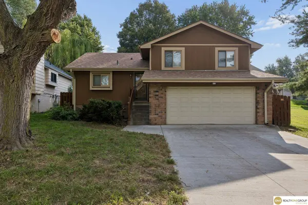 7617 N 80 ST