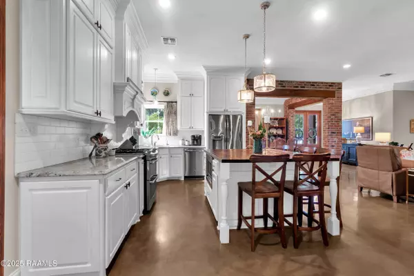 3013 Woodland DR, Jennings, LA 70546