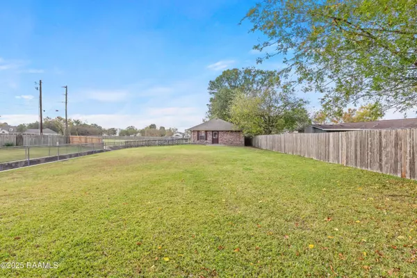 105 E Pamela DR, Lafayette, LA 70506