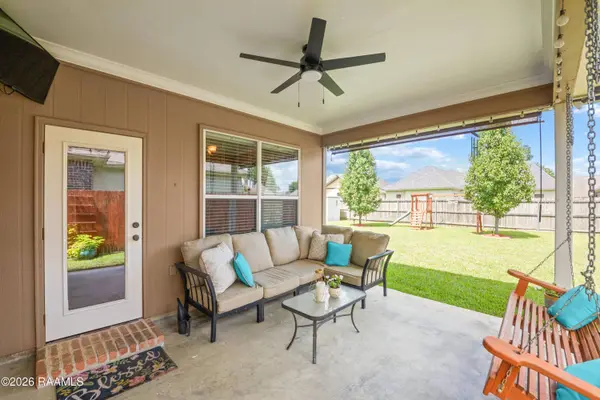 111 Silver Glen DR, Scott, LA 70583