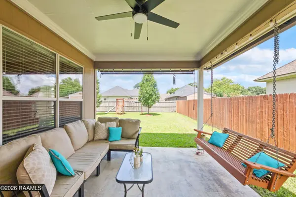 111 Silver Glen DR, Scott, LA 70583
