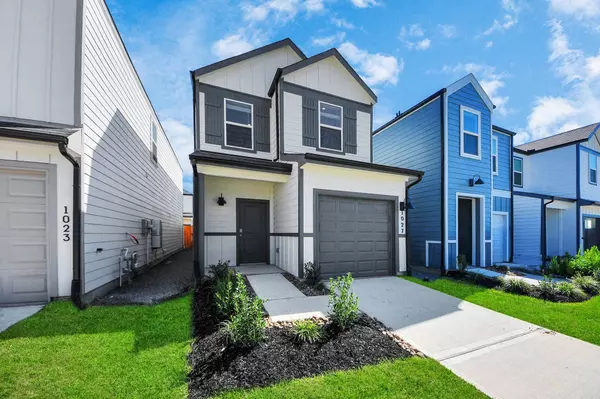 1027 Moon Drop Ln, Houston, TX 77090