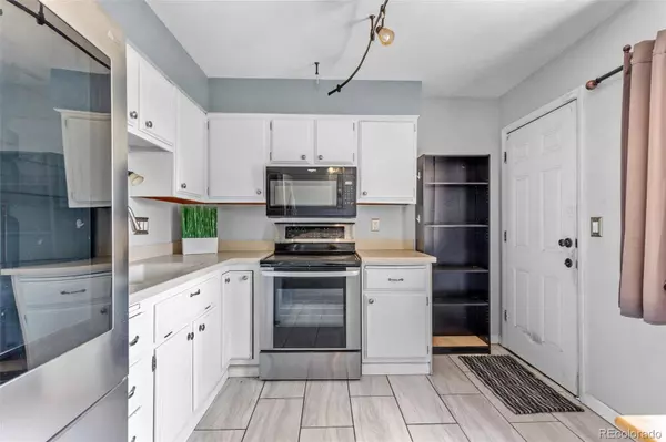 1547 Server DR, Colorado Springs, CO 80910