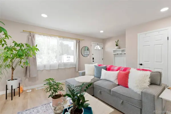 1809 S Ouray ST, Aurora, CO 80017
