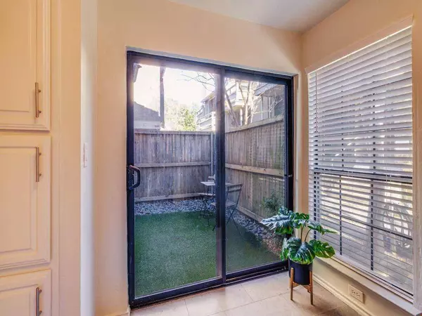 5200 Martel Avenue #9B, Dallas, TX 75206