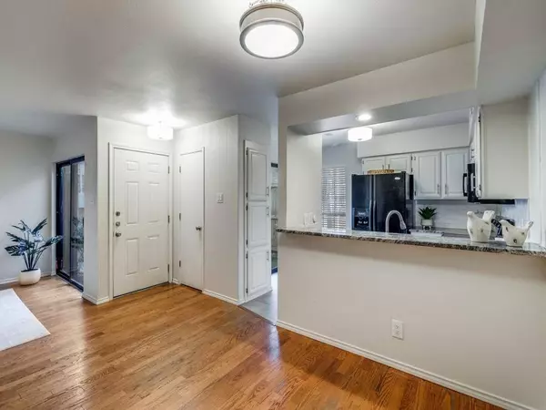 5200 Martel Avenue #9B, Dallas, TX 75206