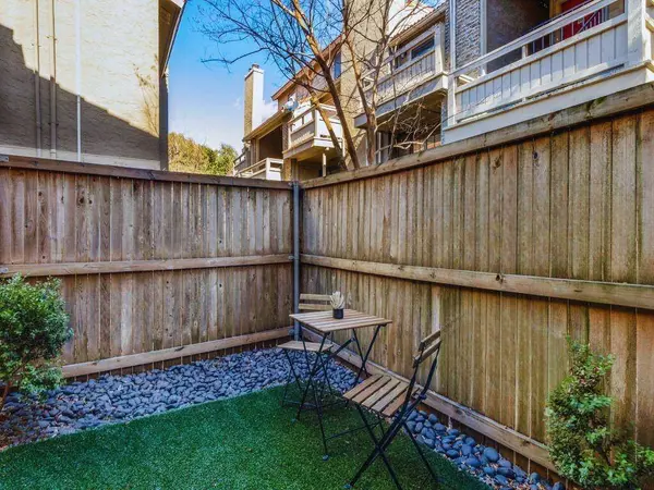 5200 Martel Avenue #9B, Dallas, TX 75206