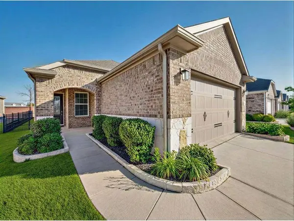 1884 Marsh Point Drive, Frisco, TX 75036