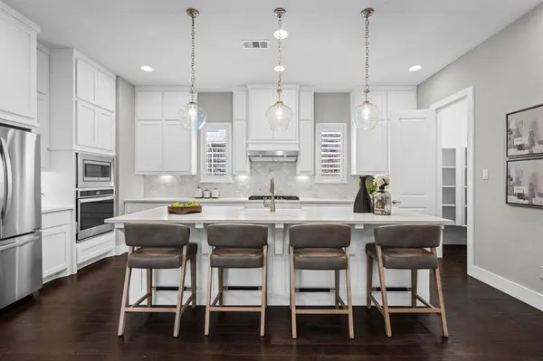 1509 Amesbury Way, Farmers Branch, TX 75234