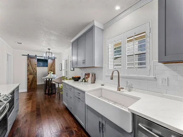 3946 Candlenut Lane, Dallas, TX 75244