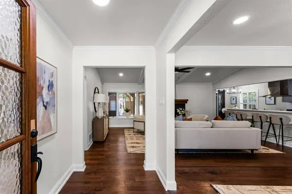 3946 Candlenut Lane, Dallas, TX 75244