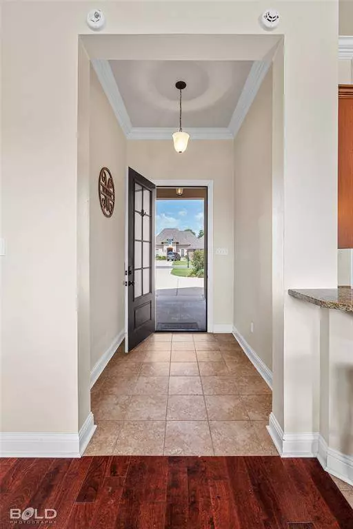 657 Alder Lane, Bossier City, LA 71111