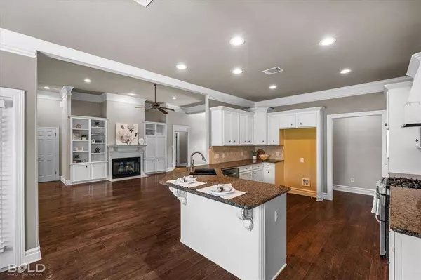 6021 Parliament Drive, Bossier City, LA 71111