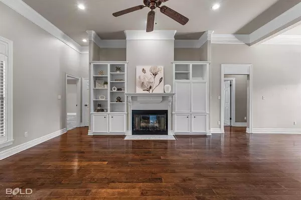 6021 Parliament Drive, Bossier City, LA 71111