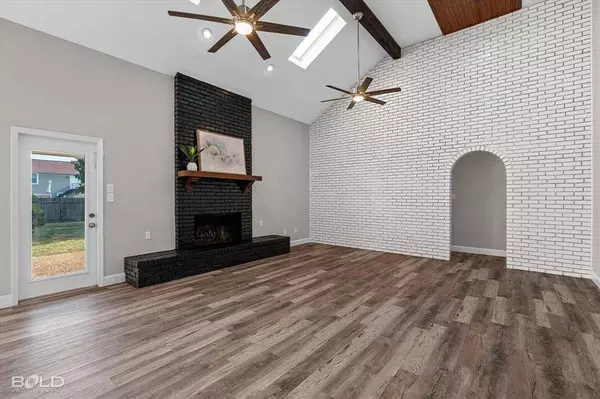 333 Greenacres Boulevard, Bossier City, LA 71111