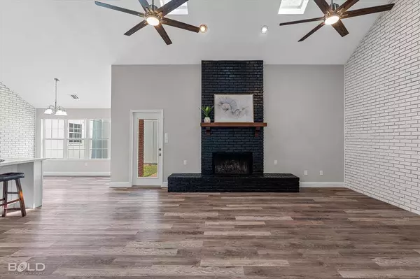 333 Greenacres Boulevard, Bossier City, LA 71111