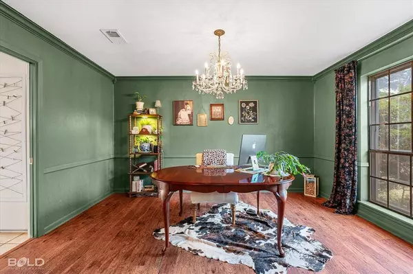 521 Dunmoreland Drive, Shreveport, LA 71106