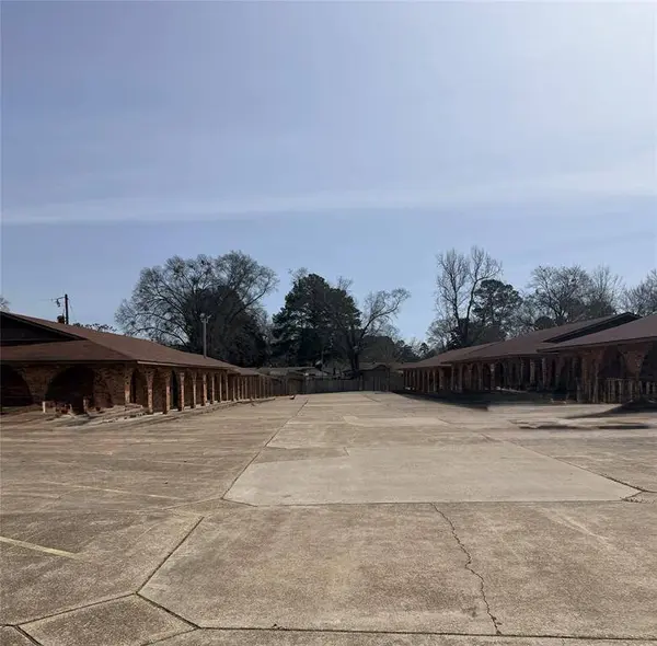 9051 Mansfield Road, Shreveport, LA 71118