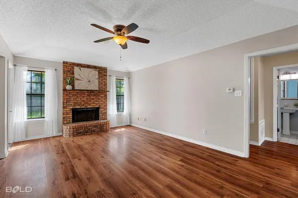 5505 E Meadow Drive, Bossier City, LA 71112