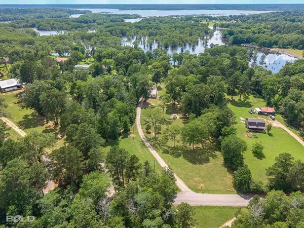 600 Horseshoe Bend Road, Doyline, LA 71023