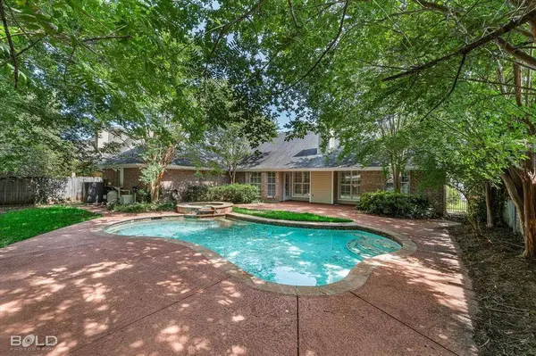 444 Grand Oaks Drive, Shreveport, LA 71106
