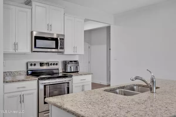 18224 Big Leaf Drive, Gulfport, MS 39503