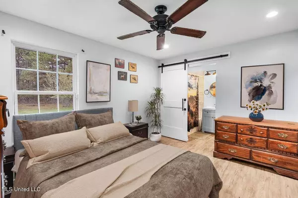 31 Go Go Road, Poplarville, MS 39470